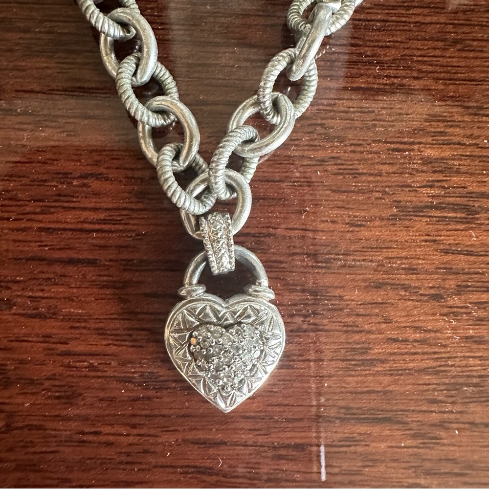 Silver Metal Chain Necklace with Heart Shaped Pendant Charm